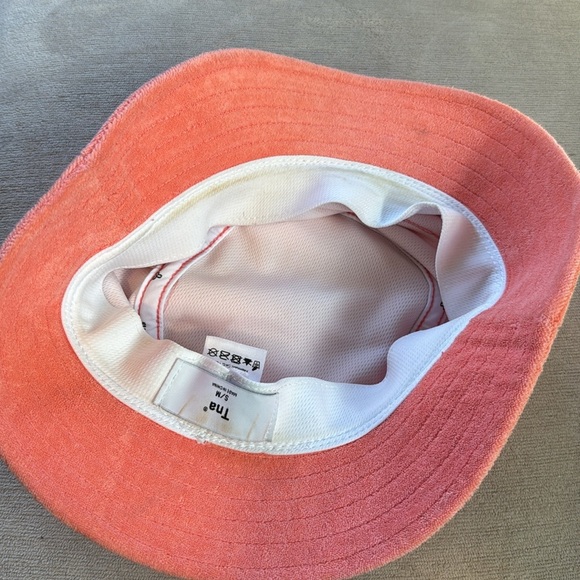 Aritzia TNA Pink Bucket Hat - Picture 6 of 7